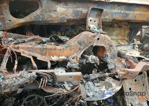 1996 Ford Crown Victoria Lx z USA, uszkodzony, nr VIN 2FALP74W5TX175596